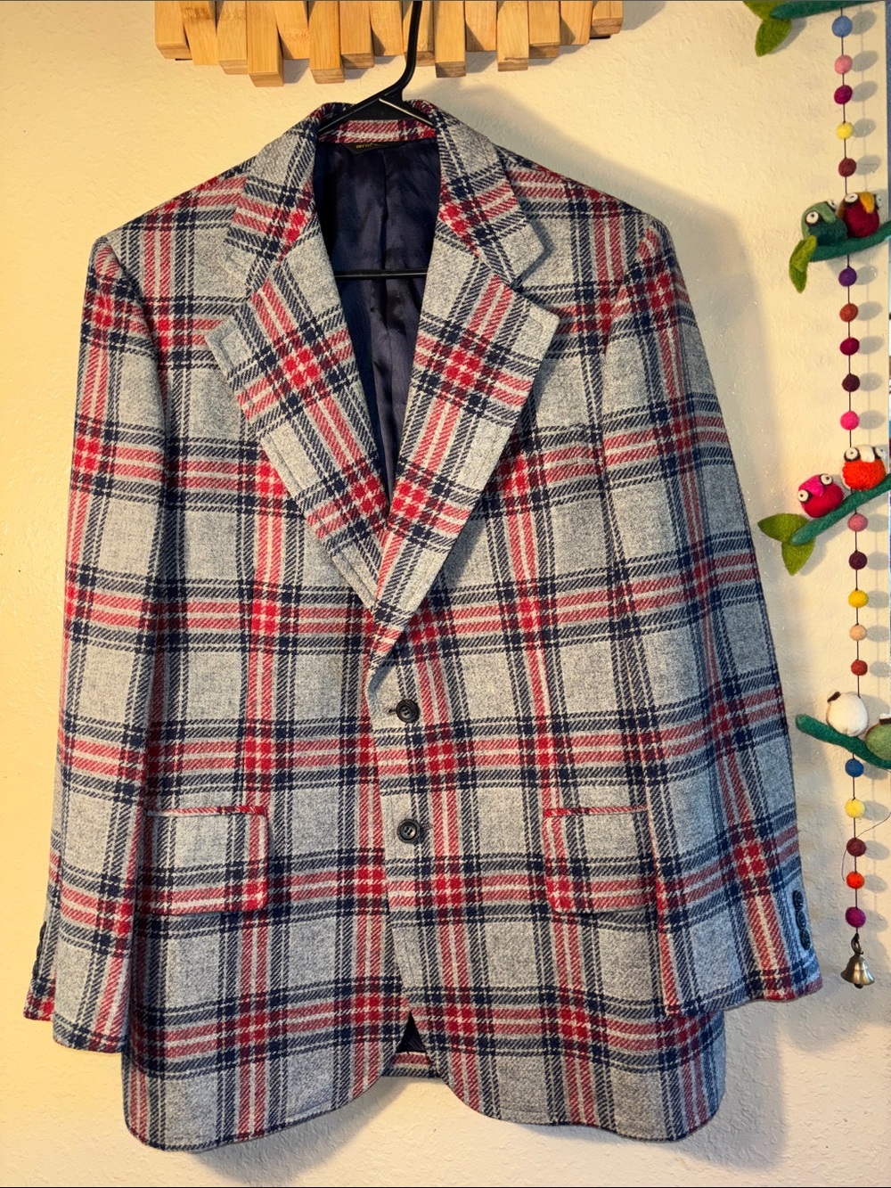 EUC VINTAGE 1970s SAXON Shop 100% Wool sports coat, blazer jacket, and gray with